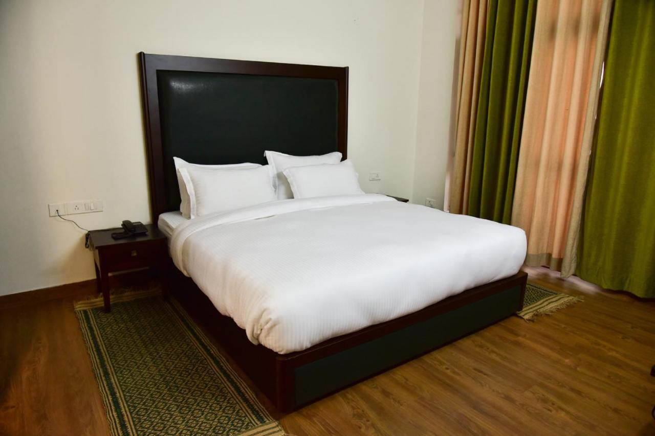 Spangle Heights Shimla, Suites And Residences Exterior photo